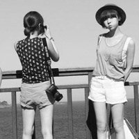 2016最新版qq姐妹黑白头像图片