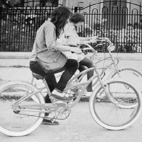 2016最新版qq姐妹黑白头像图片