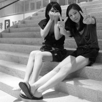 2016最新版qq姐妹黑白头像图片