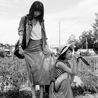 2016最新版qq姐妹黑白头像图片