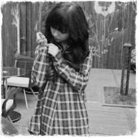 忧伤的女生黑白头像不带字图片