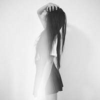 十月非主流女生黑白qq头像图片