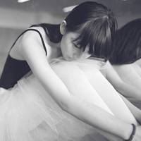 十月非主流女生黑白qq头像图片