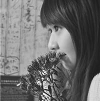 伤感落寞的非主流女生黑白头像