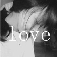 精选网络热门的qq女生黑白头像