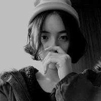 精选网络热门的qq女生黑白头像