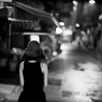 非主流黑白长发伤感女生头像