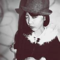 非主流黑白长发伤感女生头像