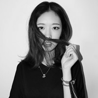 非主流黑白长发伤感女生头像