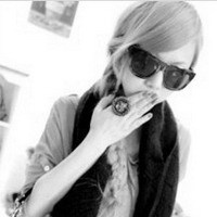 非主流黑白长发伤感女生头像