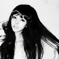 非主流黑白长发伤感女生头像