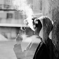 欧美黑白风格帅哥头像图片