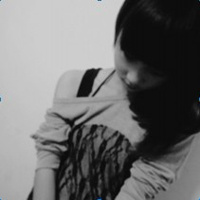 非主流黑白长发伤感女生头像