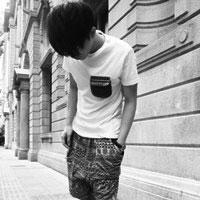 欧美黑白风格帅哥头像图片