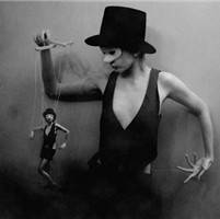 欧美黑白风格帅哥头像图片