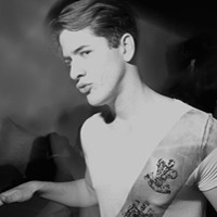 欧美黑白风格帅哥头像图片