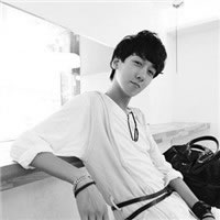 欧美黑白风格帅哥头像图片