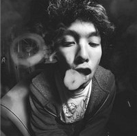 欧美黑白风格帅哥头像图片