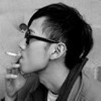 欧美黑白风格帅哥头像图片