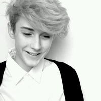 黑白风格男生唯美意境头像图片