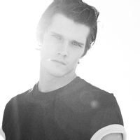 黑白风格男生唯美意境头像图片