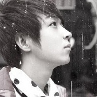 黑白风格男生唯美意境头像图片