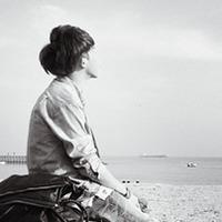 黑白风格男生唯美意境头像图片