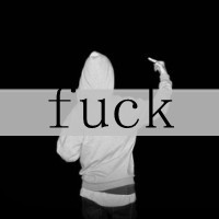 孤独如我i男生黑白带字头像