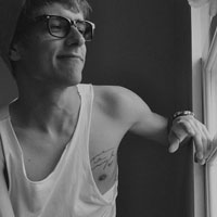 孤独如我i男生黑白带字头像