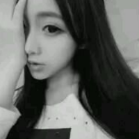 最新有气质的美女黑白头像图片