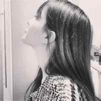 最新有气质的美女黑白头像图片