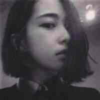 最新有气质的美女黑白头像图片