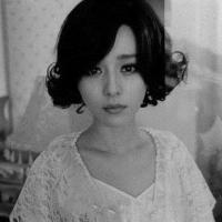 最新版唯美意境女生黑白头像