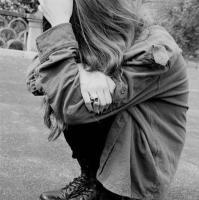 最新版唯美意境女生黑白头像