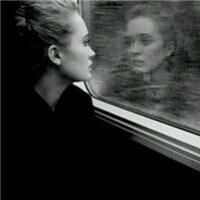 最新版唯美意境女生黑白头像