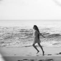 最新版唯美意境女生黑白头像