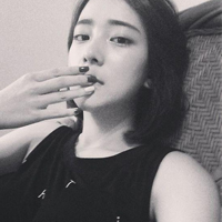 黑白系列伤感意境女生头像素材