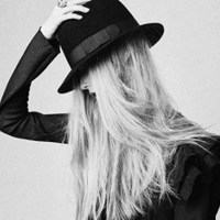 黑白系列伤感意境女生头像素材