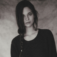 黑白系列伤感意境女生头像素材