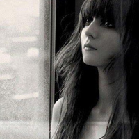 黑白系列伤感意境女生头像素材