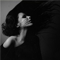 黑白系列伤感意境女生头像素材