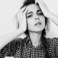 黑白系列伤感意境女生头像素材