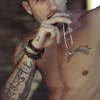 超男人味的欧美纹身男生头像