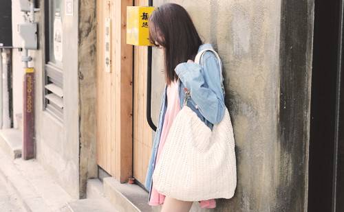 颓废伤感的女生背影图片集锦