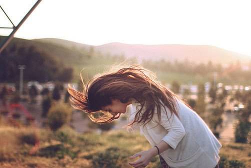 精选素材失恋女生伤感意境图