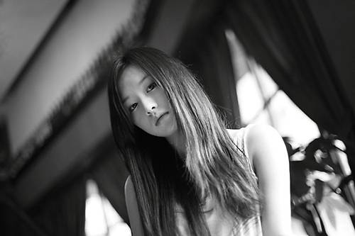 清纯可爱的长发女生大图写真