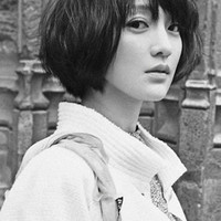 另类的个性欧美范短发美女图片