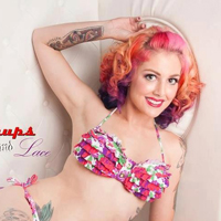 龙纹身的霸气女生图片素材