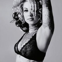 龙纹身的霸气女生图片素材