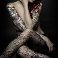 龙纹身的霸气女生图片素材